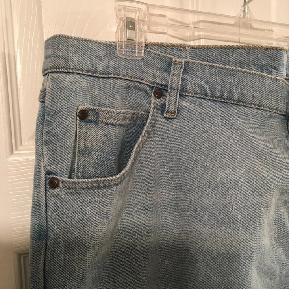 Men's Wrangler Relaxed Fit Denim Jeans - Picture 4 of 7